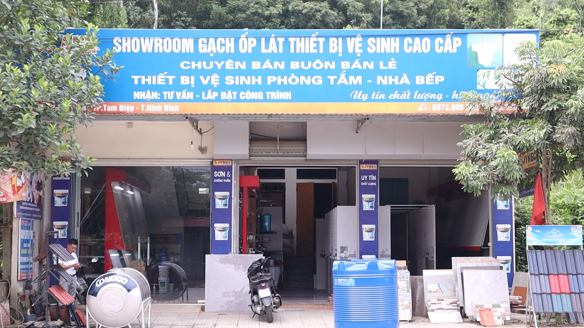 Showroom-duc-anh