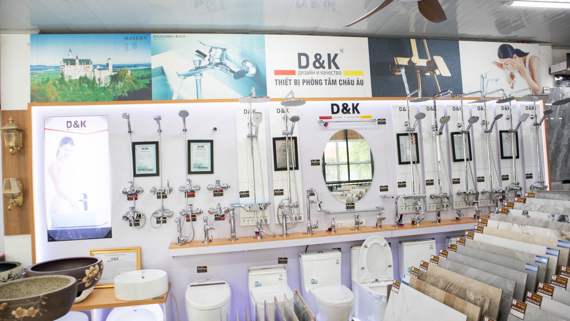 Showroom Thủy Nghị Hà Nội