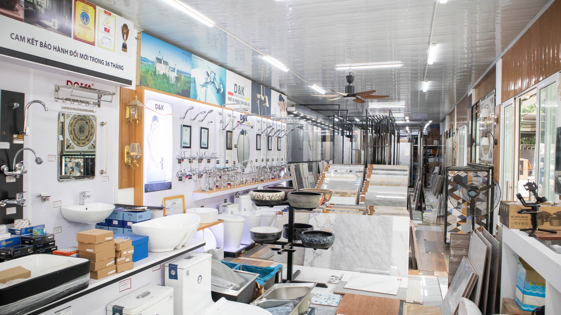 Showroom Thủy Nghị Hà Nội